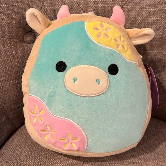 🐣 CORNELIUS 🍪🐮 8" Frosted Sugar Cookie Cow Easter 2025 Squishmallow NWT salad - Picture 1 of 6